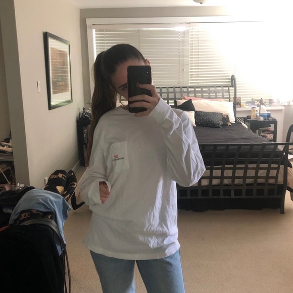 Vineyard vines long sleeve - Picture 3 of 4